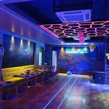 Virat Ambe Sports Club Hotel Ulhasnagar Ngoại thất bức ảnh