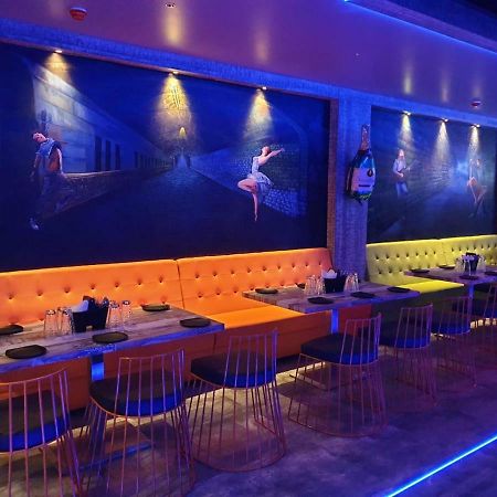 Virat Ambe Sports Club Hotel Ulhasnagar Ngoại thất bức ảnh