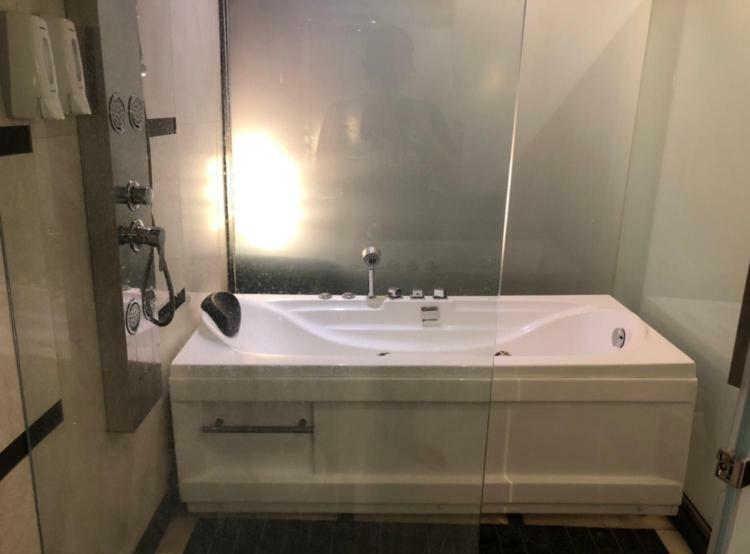 Virat Ambe Sports Club Hotel Ulhasnagar Ngoại thất bức ảnh