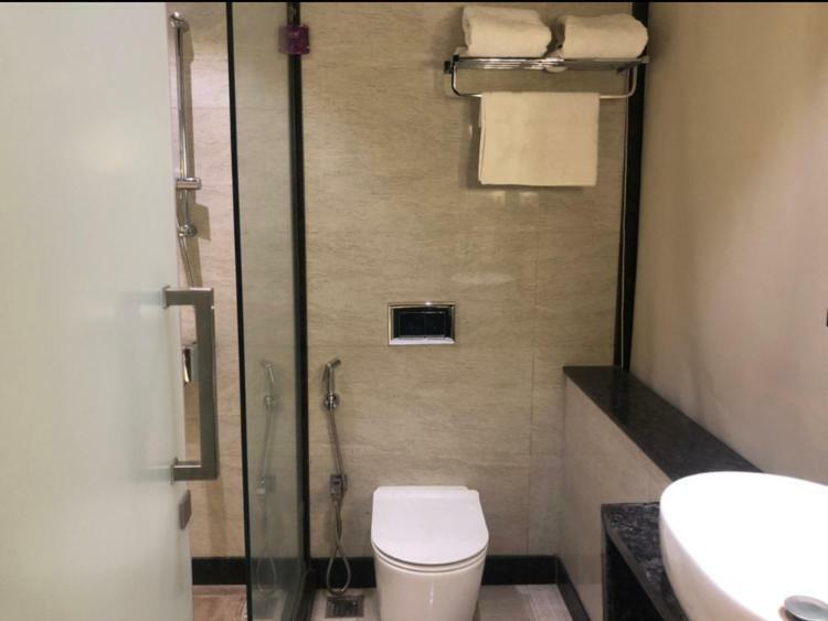 Virat Ambe Sports Club Hotel Ulhasnagar Ngoại thất bức ảnh