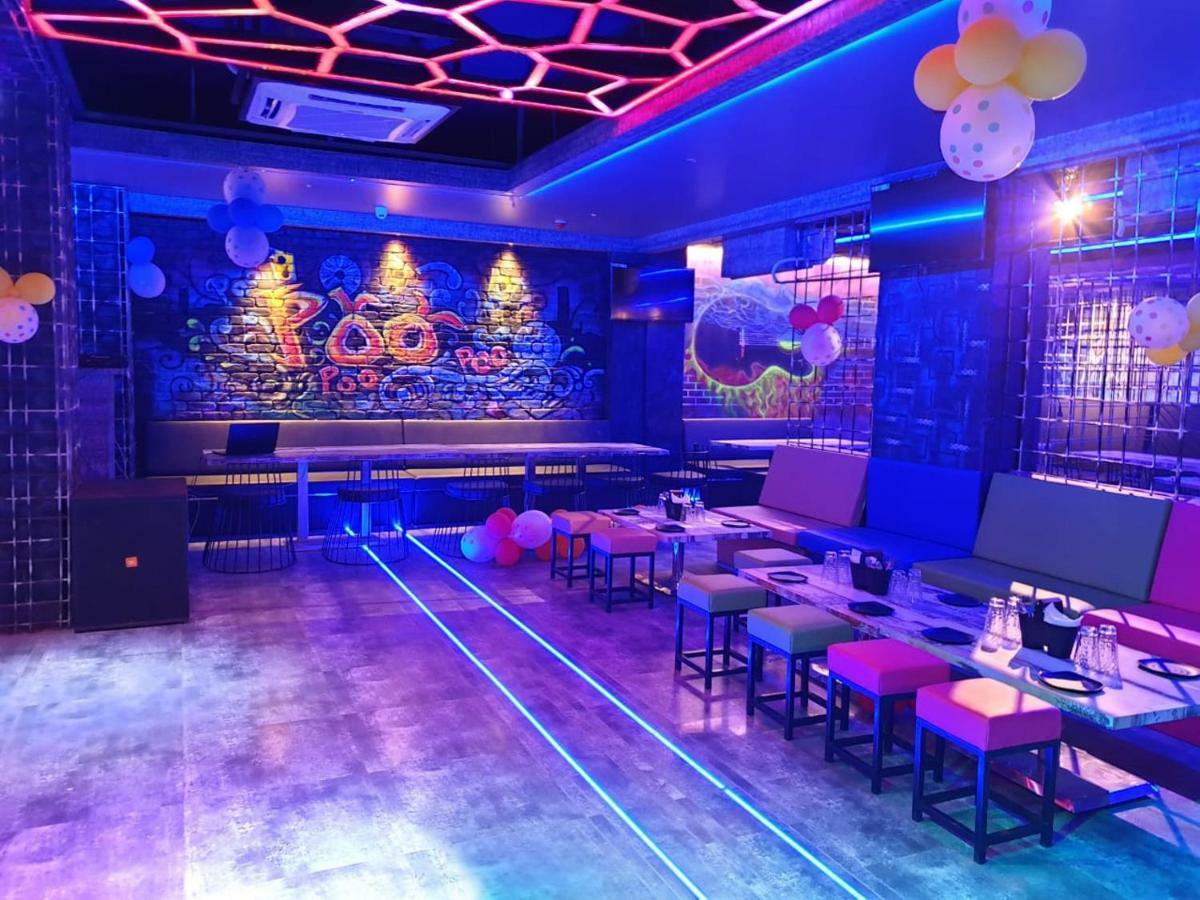 Virat Ambe Sports Club Hotel Ulhasnagar Ngoại thất bức ảnh