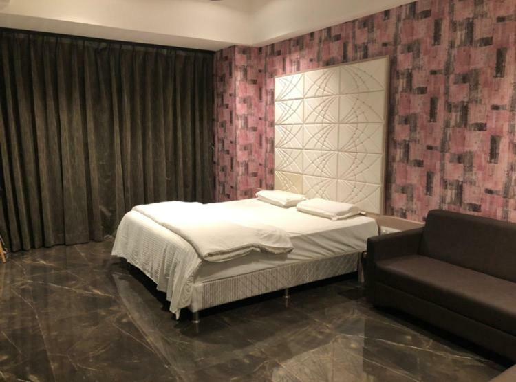 Virat Ambe Sports Club Hotel Ulhasnagar Ngoại thất bức ảnh